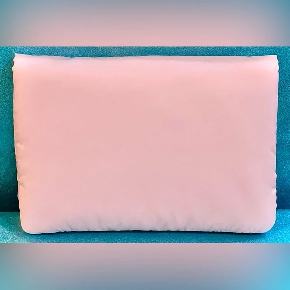 ❤️‍🔥 6 PIECE SET: Dior❤️pendant + Dior Cosmetic Bag + Dior Mirror + 3 Dior Cards - Picture 6 of 12